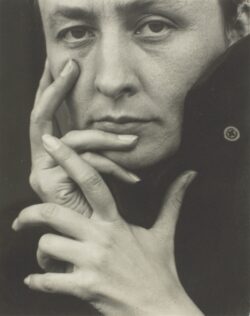 American female artist: Georgia O'Keeffe